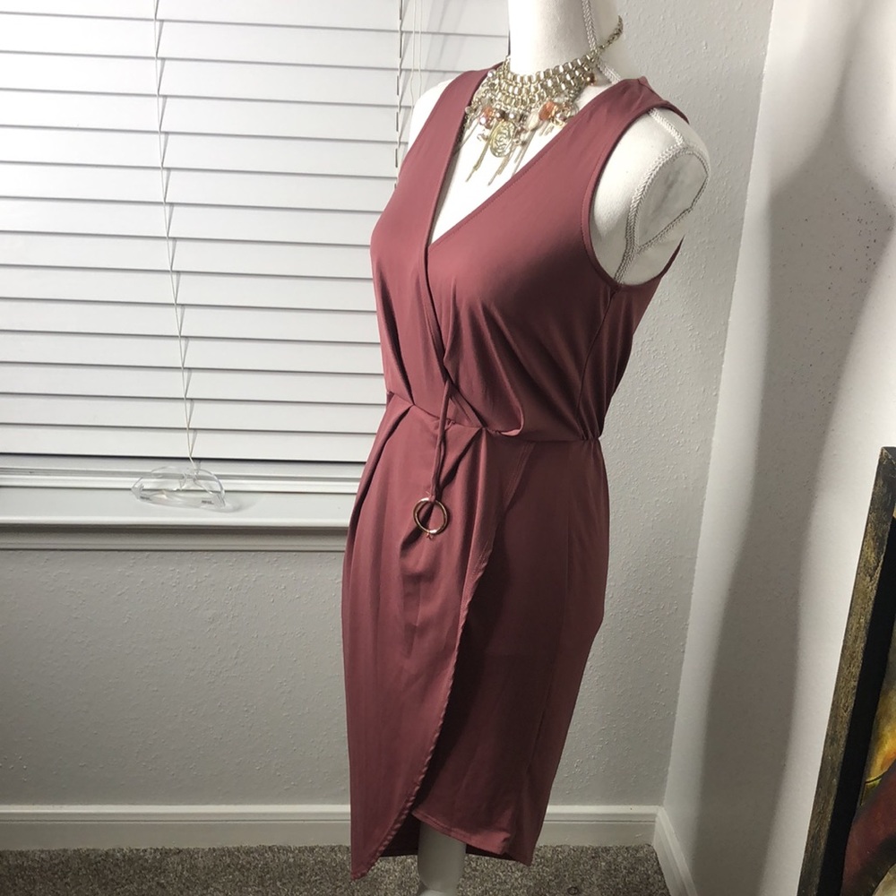 Dress - Picture 2 of 2